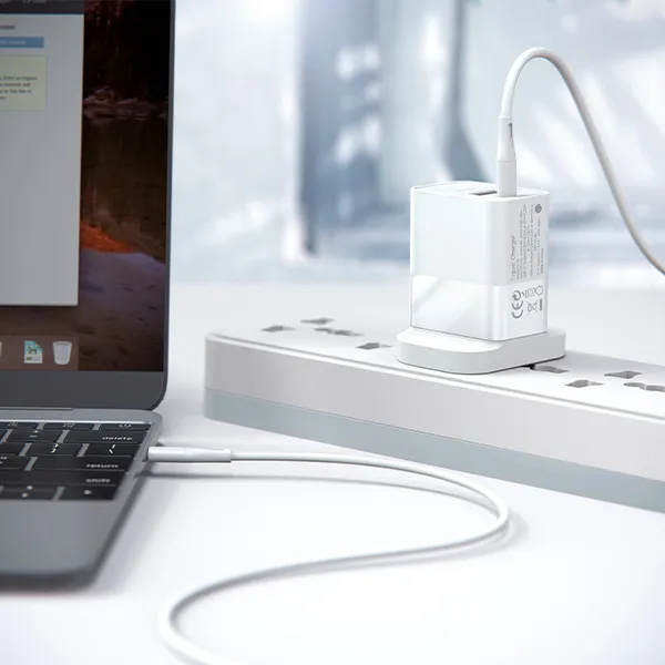 Yesido YC32 PD20W + QC3.0 Dual Ports Fast Charging Power Adapter Wall Charger — photo 2